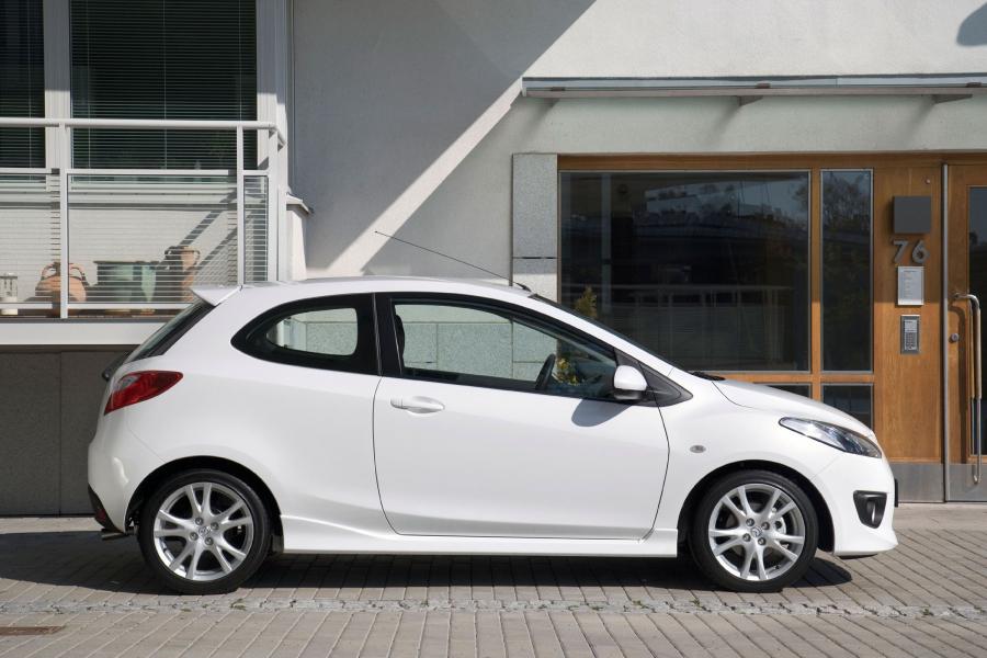  Mazda2 3-Door 2007 года  (фото 36 из 96)